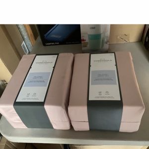 Threshold New King size sheet set